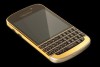 BlackBerry Q10 mạ vàng tuyệt đẹp giá 50 triệu đồng