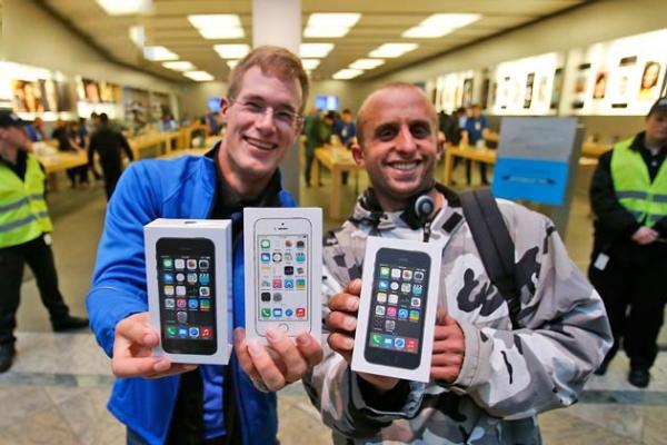 Doanh số tiêu thụ iPhone tăng vọt trong quý IV