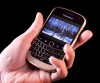 BlackBerry Bold 9900 đính 735 viên kim cương ở VN