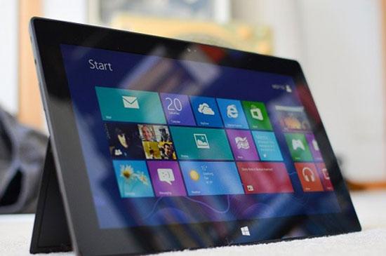 Microsoft đổi tên Surface RT đầu tiên